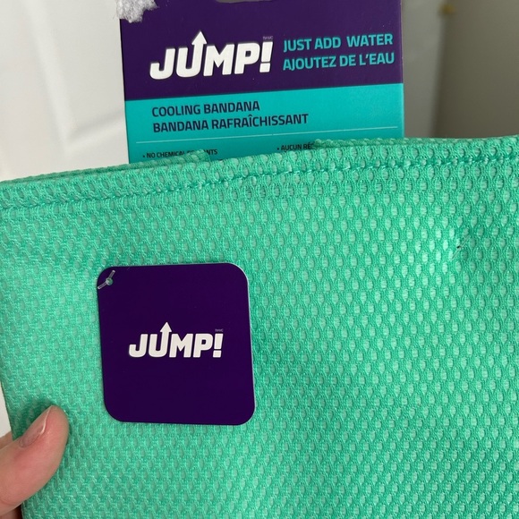 5/$25 Jump cooling dog bandana size M-L NWT 🥵 - Picture 3 of 6